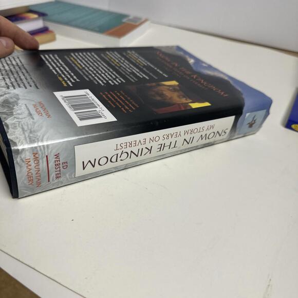 Snow in the Kingdom : My Storm Years on Everest by Ed Webster - Signed Copy Firs - Picture 8 of 9